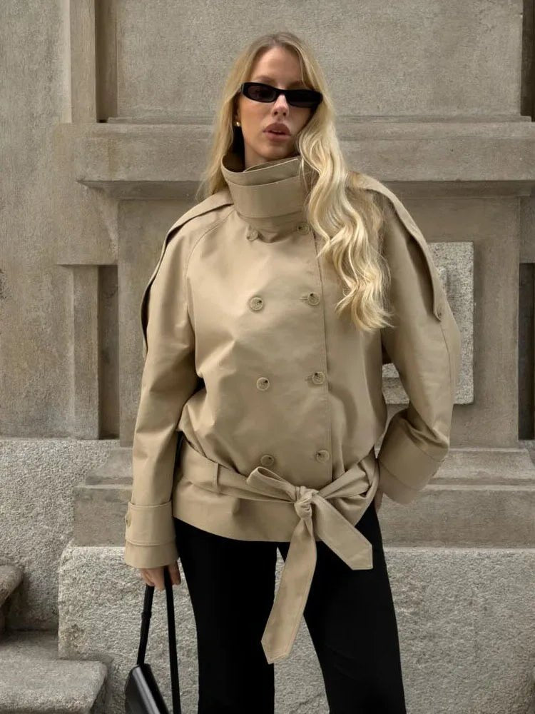 Melanie kort trenchcoat med ståkrage