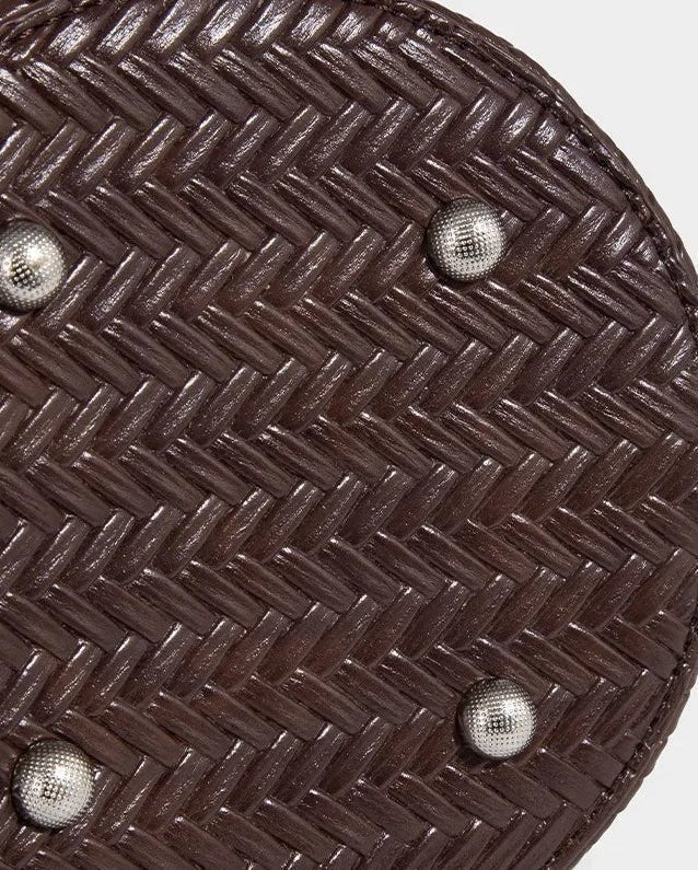 Meryls flätade bucketväska med fodral