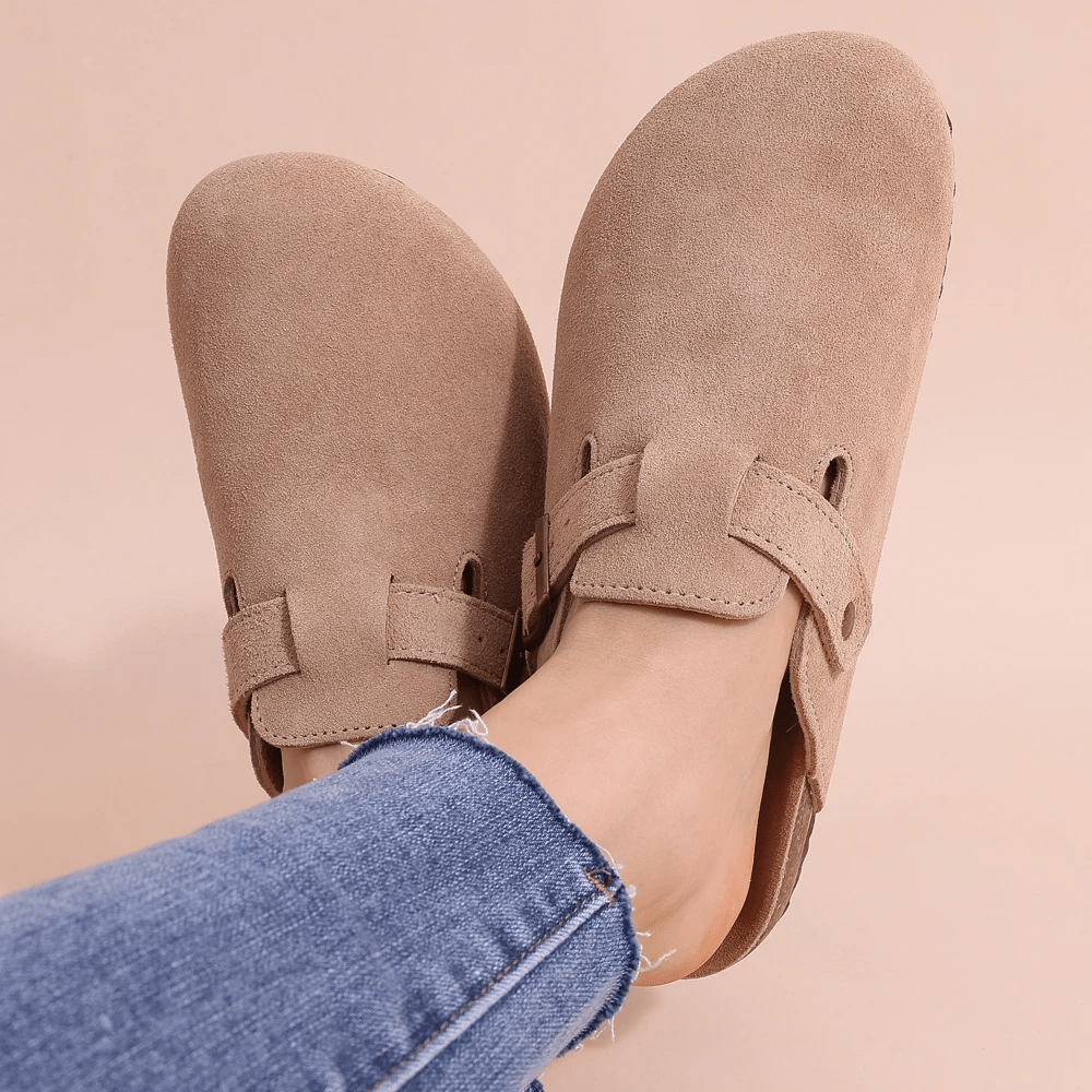 Minerva slip-in-sandaler med justerbart spänne