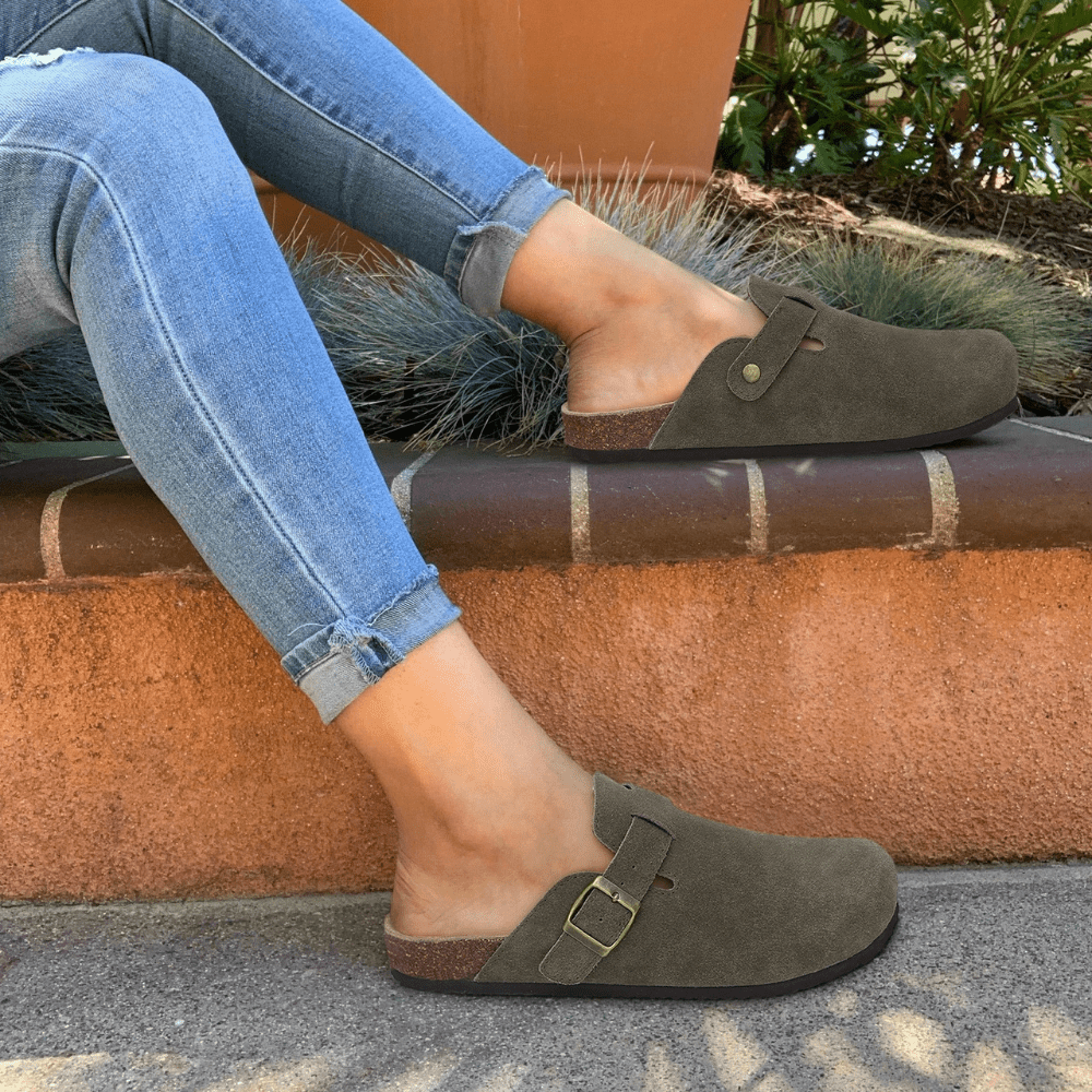 Minerva slip-in-sandaler med justerbart spänne