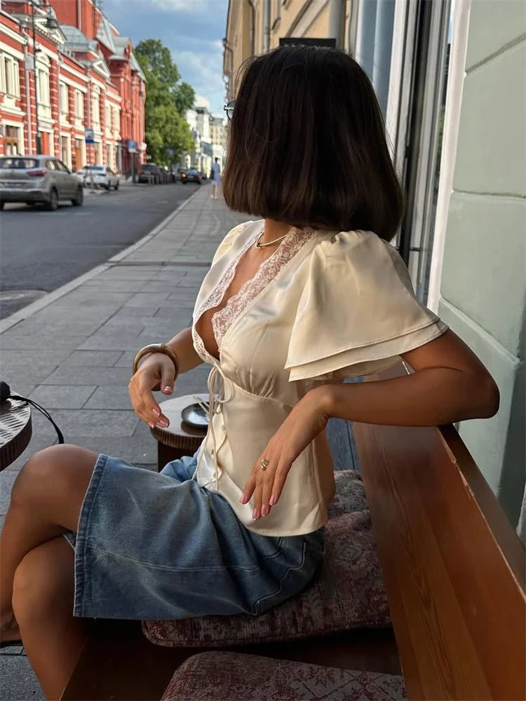 Nathalie satinblus med spets