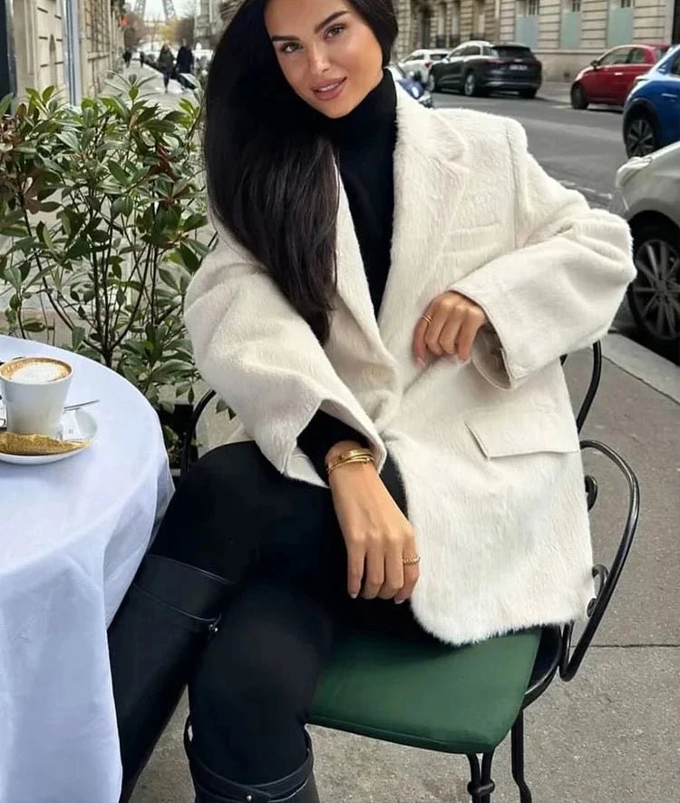 Noemi strukturerad kavaj