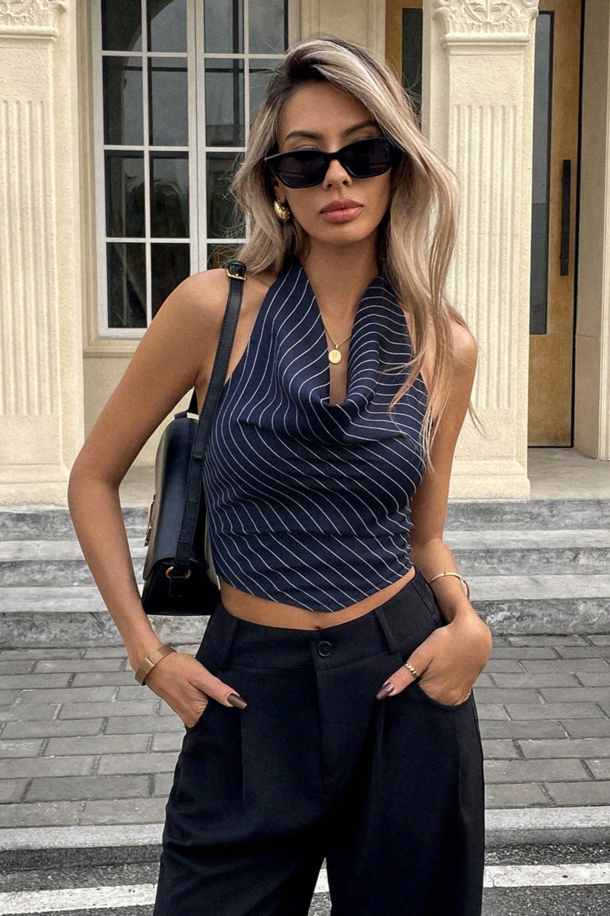 Olive halternecktopp med drapering