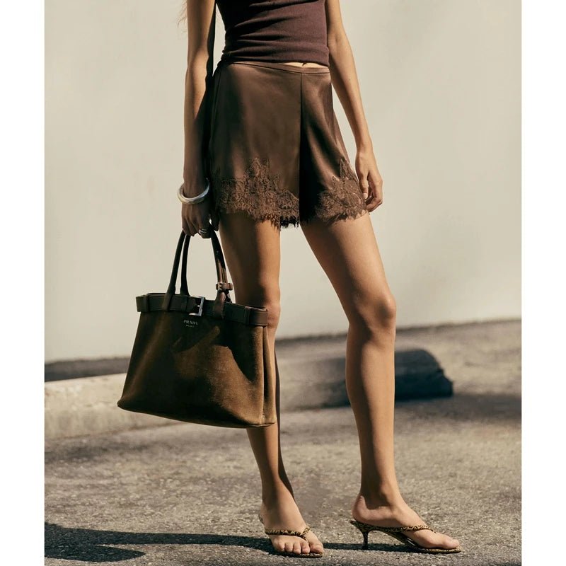 Rosa shorts i satin