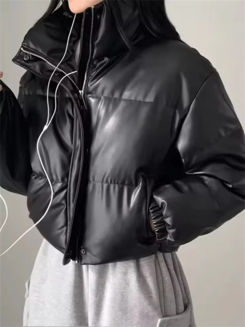 Samantha vadderad jacka i läderimitation