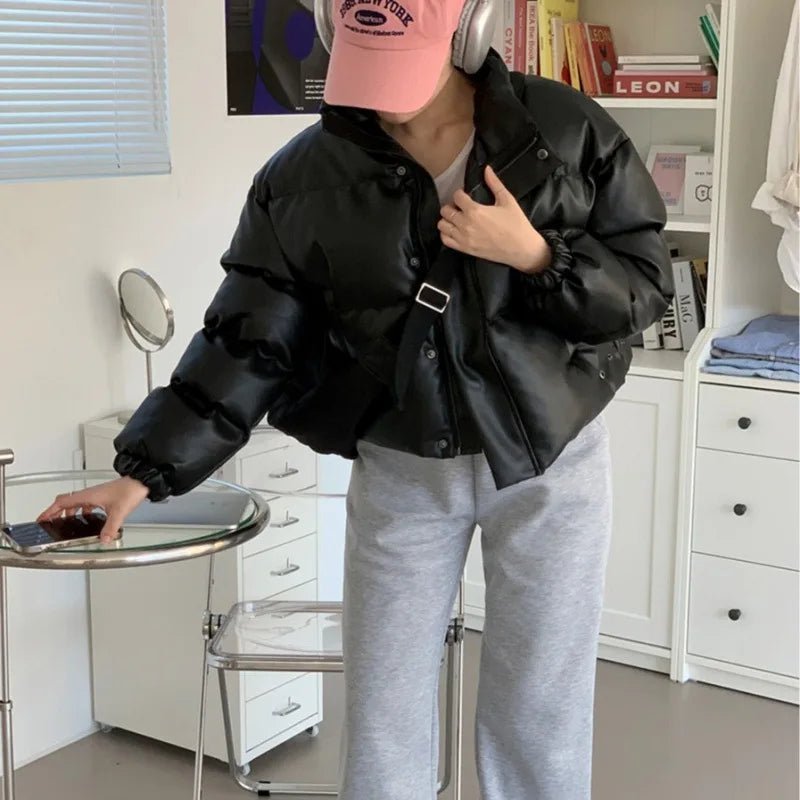 Samantha vadderad jacka i läderimitation