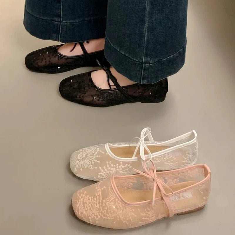 Saskia broderade ballerinaskor i mesh
