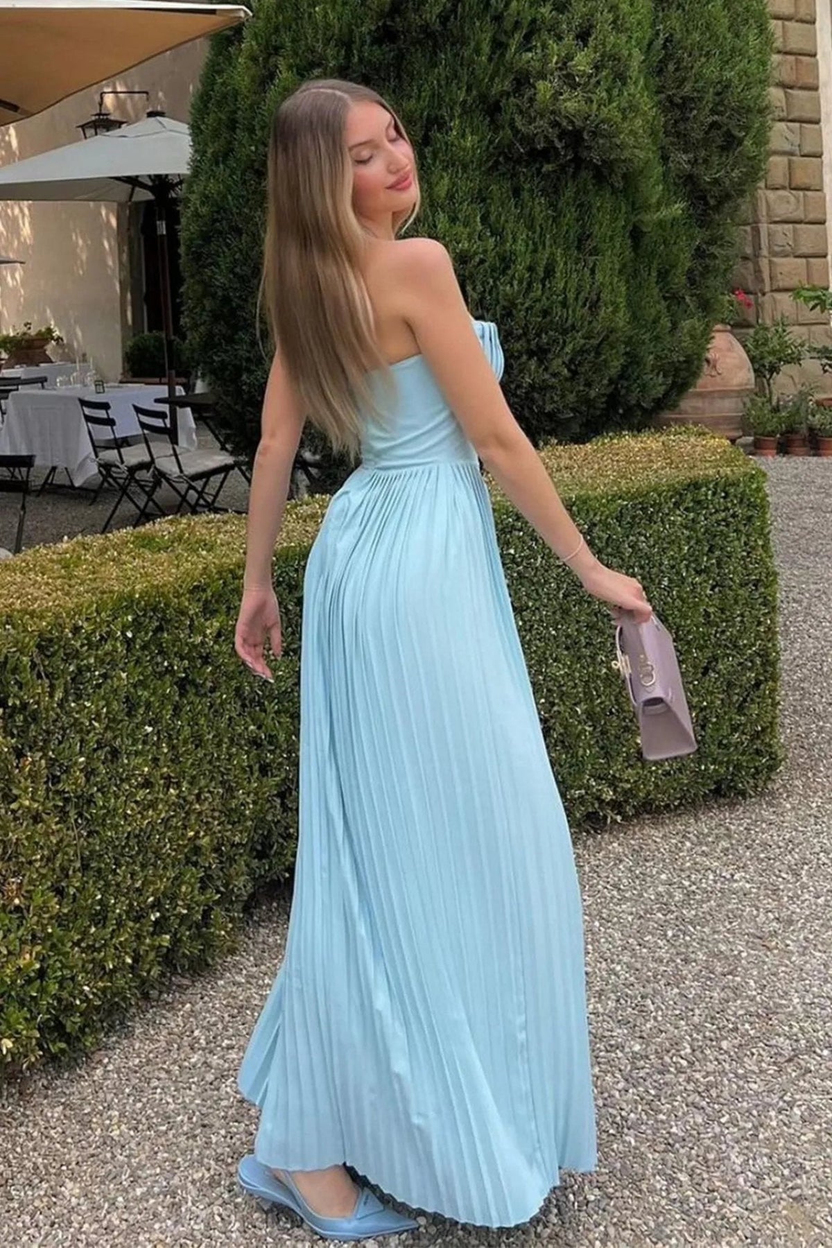 Selena axelbandslös maxiklänning