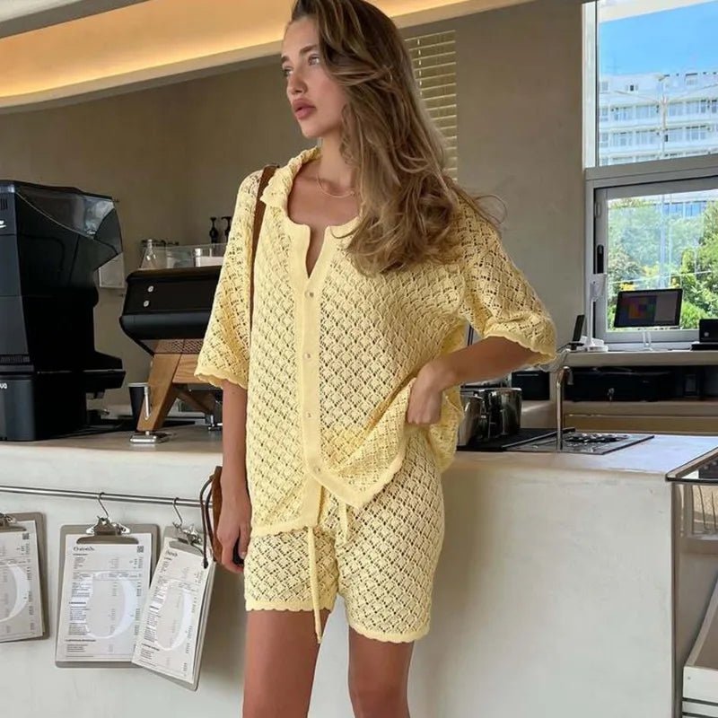 Selene stickat set med kofta och shorts