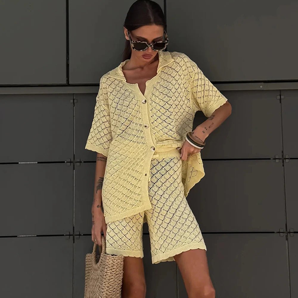 Selene stickat set med kofta och shorts