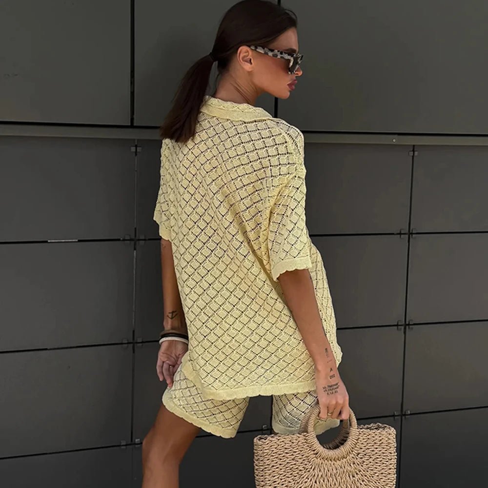Selene stickat set med kofta och shorts