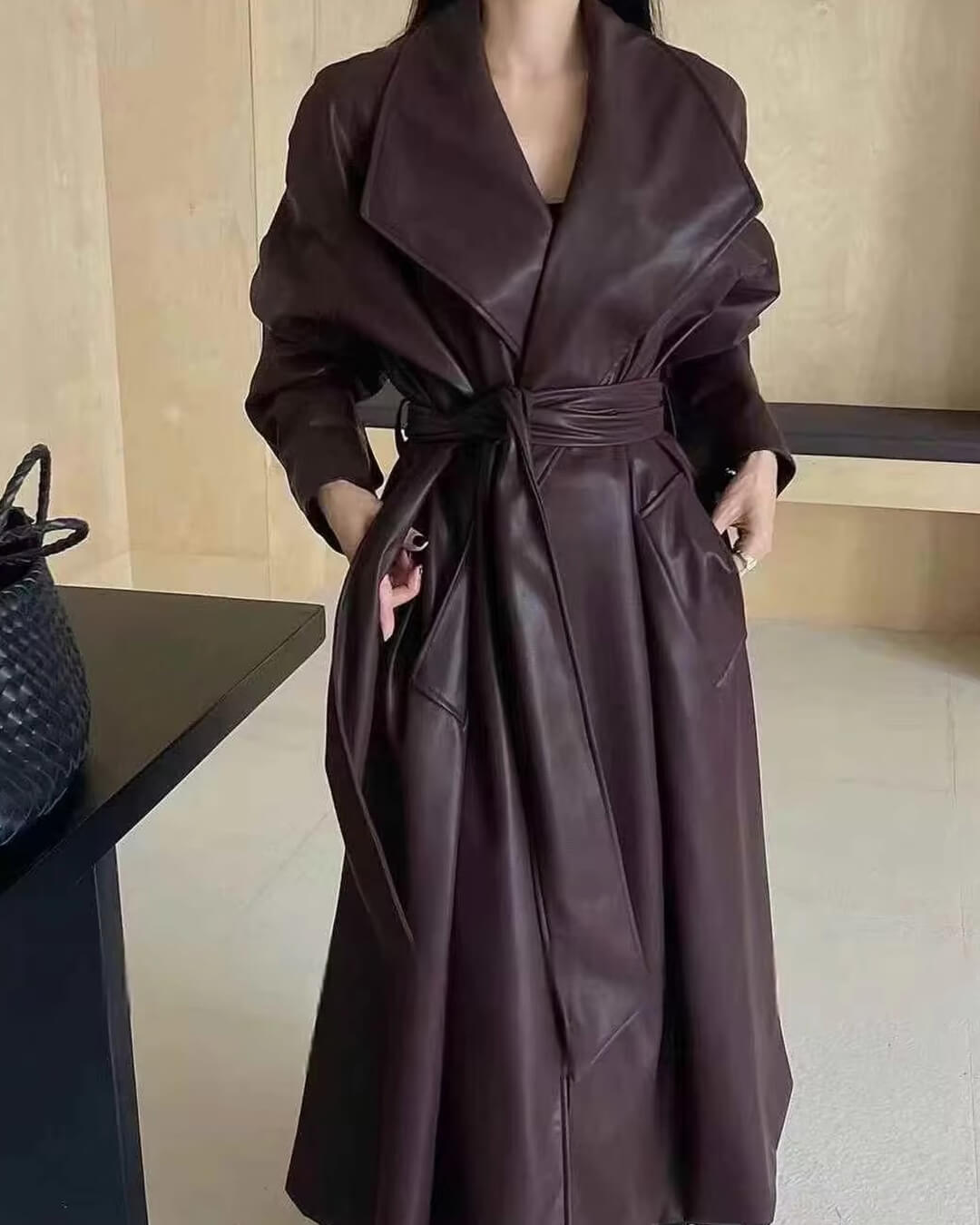 Shiela lång trenchcoat i konstläder