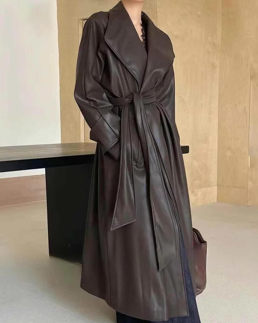 Shiela lång trenchcoat i konstläder