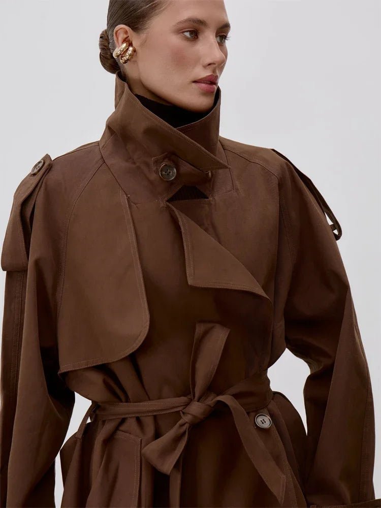 Sonia trenchcoat med snörning och ståkrage