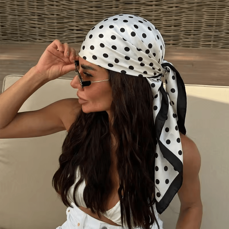 Sophie scarf med prickigt mönster