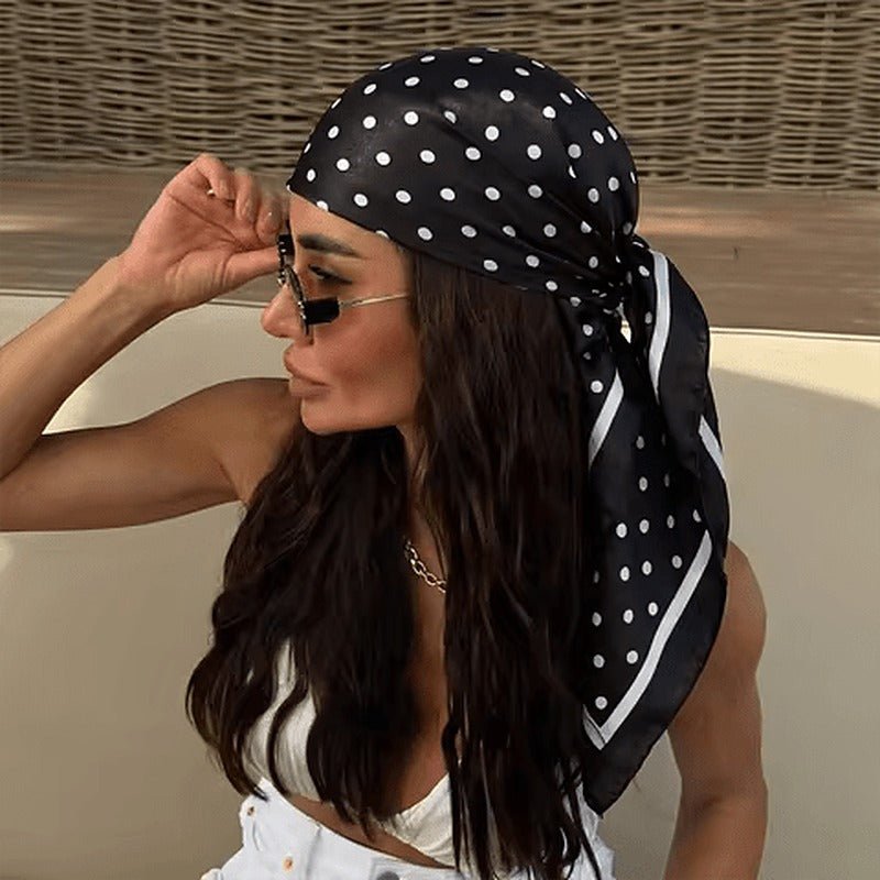 Sophie scarf med prickigt mönster