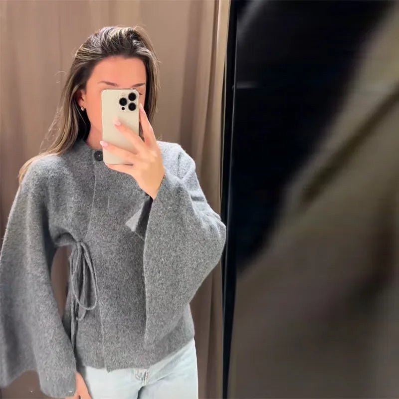 Suzette cardigan med slits och fladdermusärmar