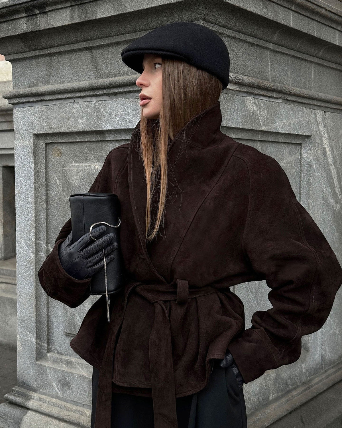 Teresa trenchcoat i mocka med skärp