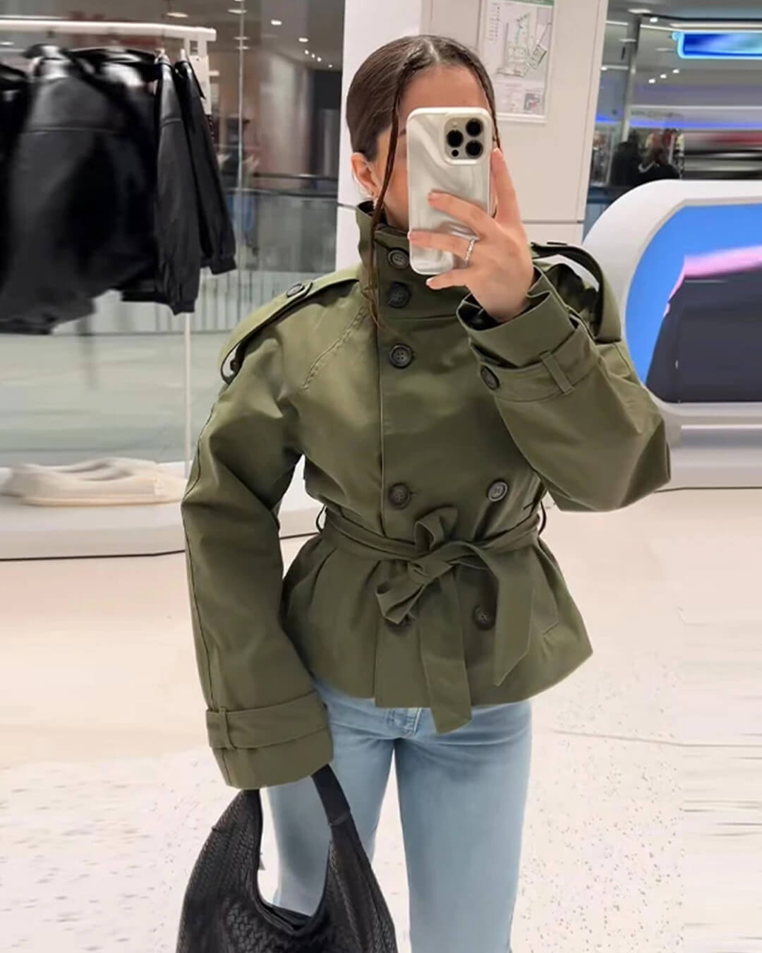 Thea kort trenchcoat med skärp