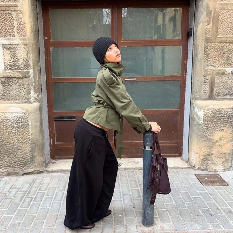 Thea kort trenchcoat med skärp