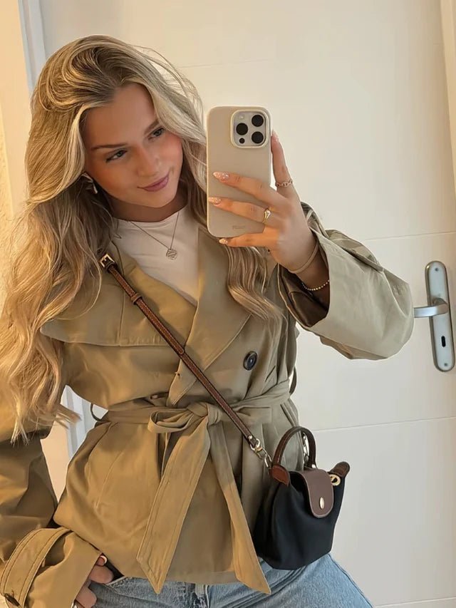 Thea kort trenchcoat med skärp