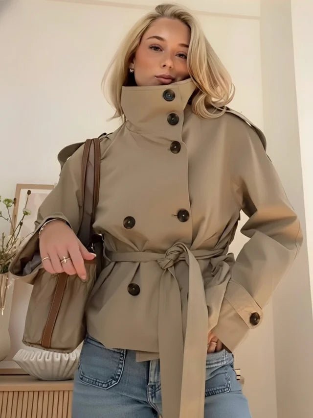 Thea kort trenchcoat med skärp