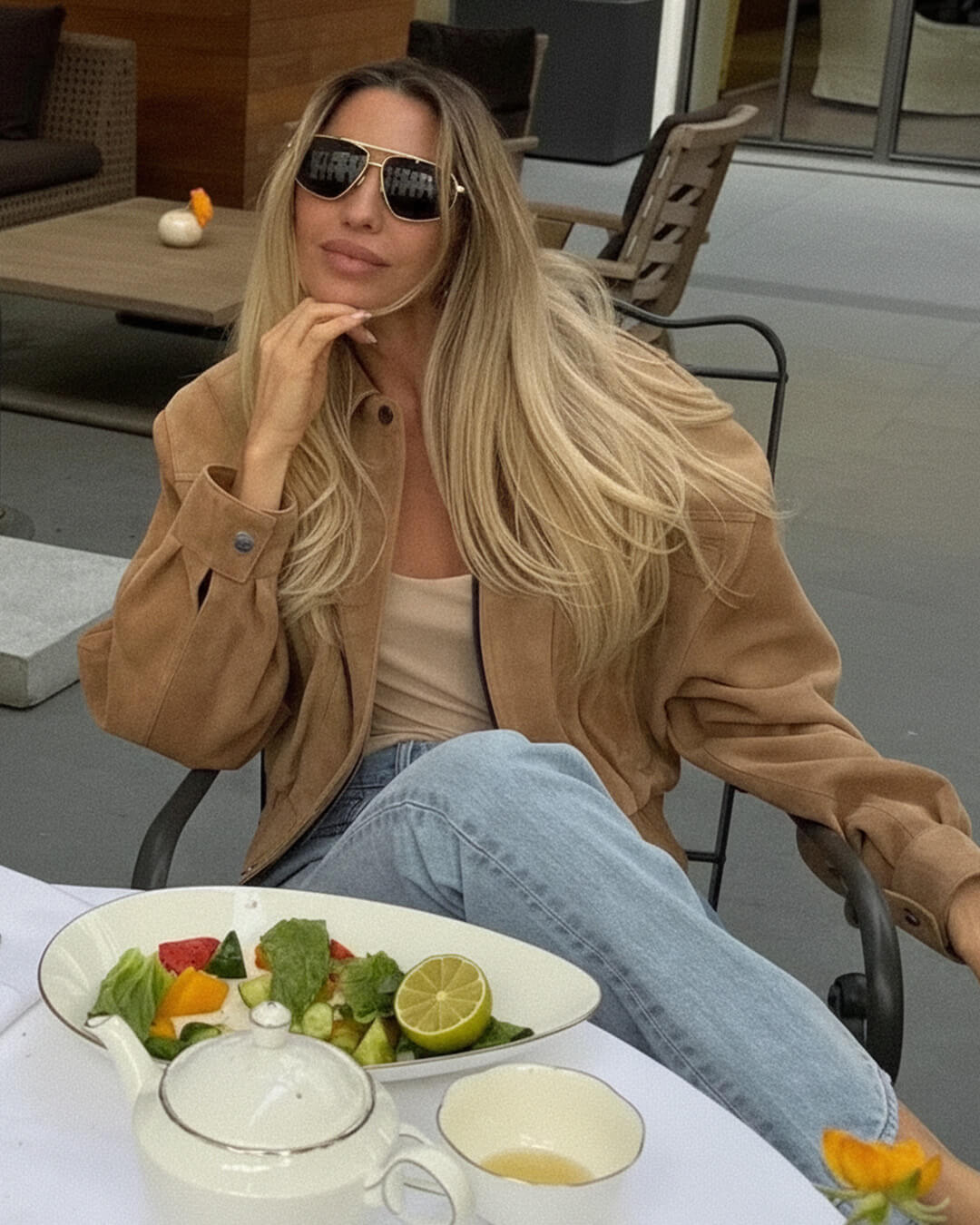 Trisha mockajacka med slagkrage