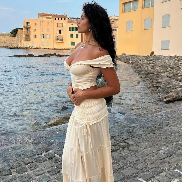 Zendaya set med volangprydd croppad topp och maxikjol